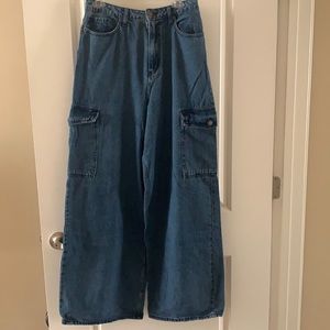 Forever 21 High Waist Baggy Cargo/Flare Denim jeans never worn